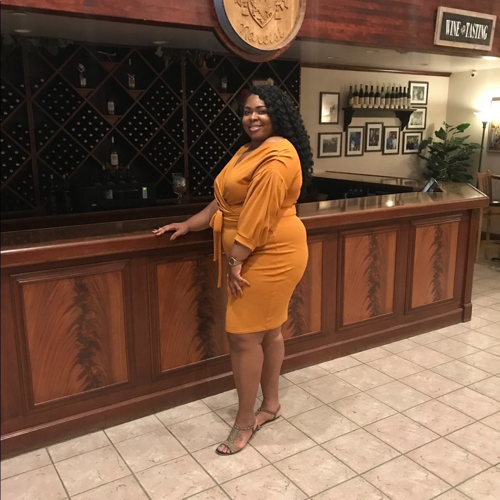 Yellow plus size boo-hoo dress size 20